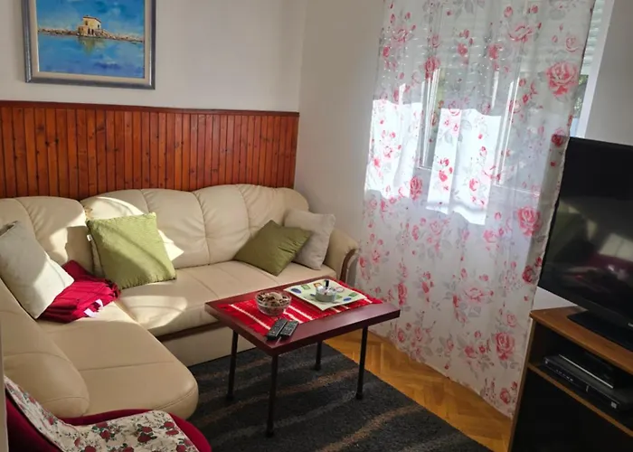 Stjepan Apartment *